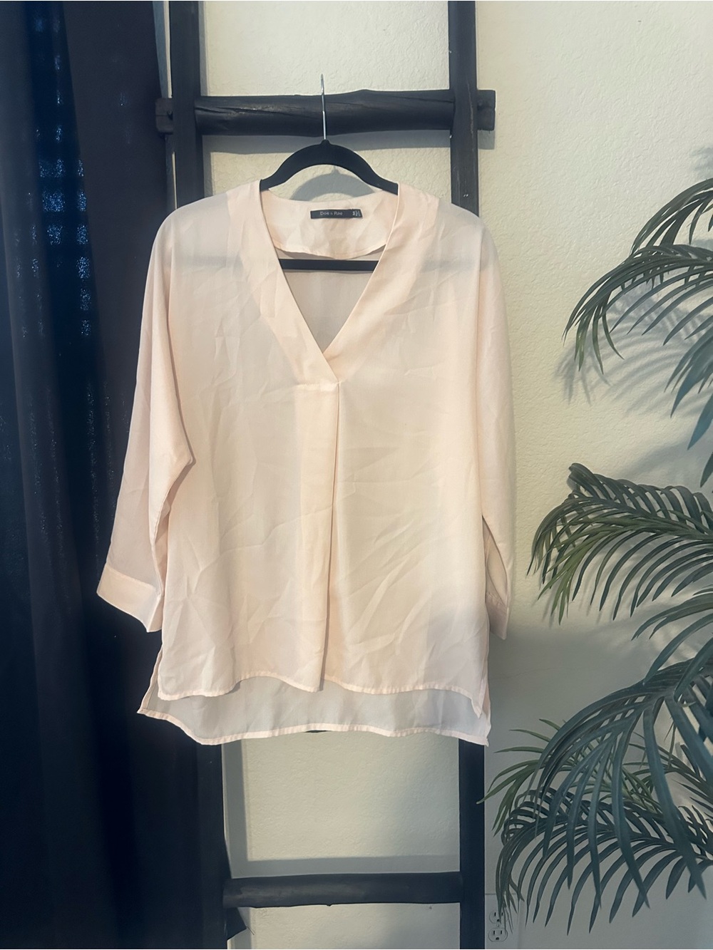 Chico's Pale Pink V-Neck Tunic Blouse